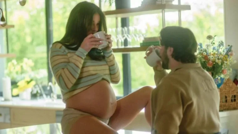 Hailee Steinfeld & Josh Allen Welcome First Baby Girl: A Joyful New Chapter 1 Hailee Steinfeld & Josh Allen Welcome First Baby Girl